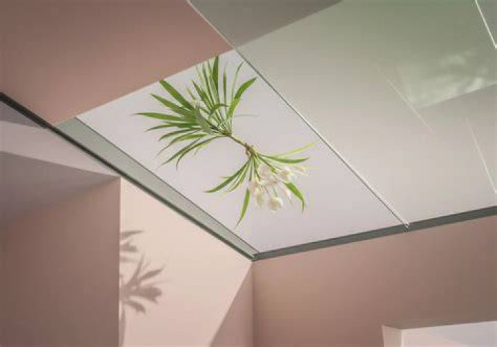 Can a ceiling fan affect a thermostat?