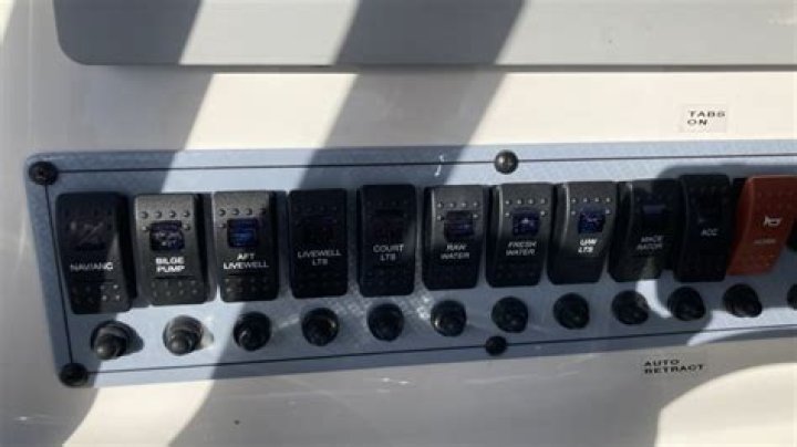 Do boats have fuses?
