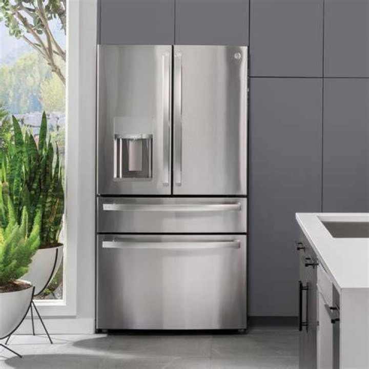 Do RV refrigerators have to be vented?