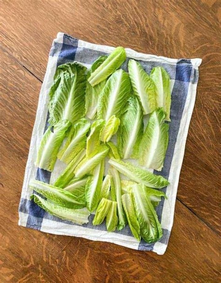 Does lettuce go bad if frozen?