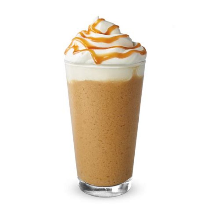How do you make a caramel macchiato drink?