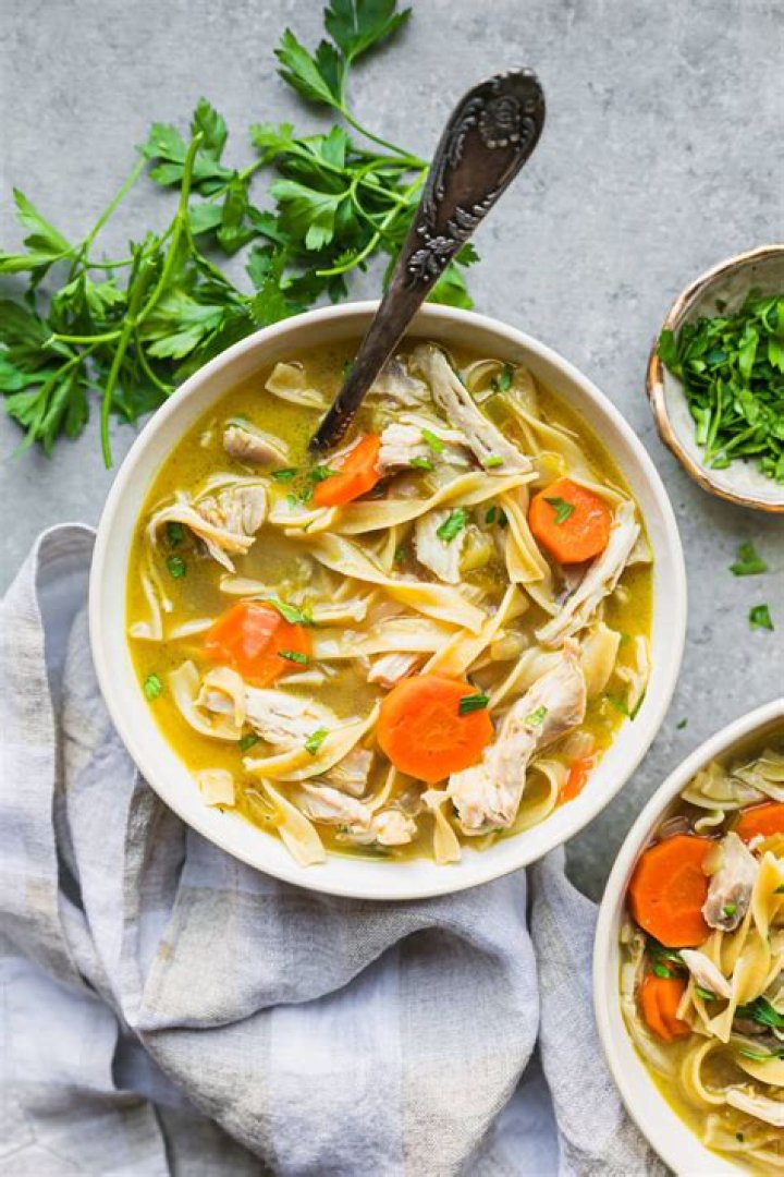 How do you make simple chicken soup?