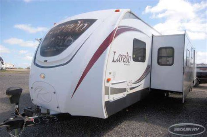 How much is a 2013 Keystone Laredo worth?