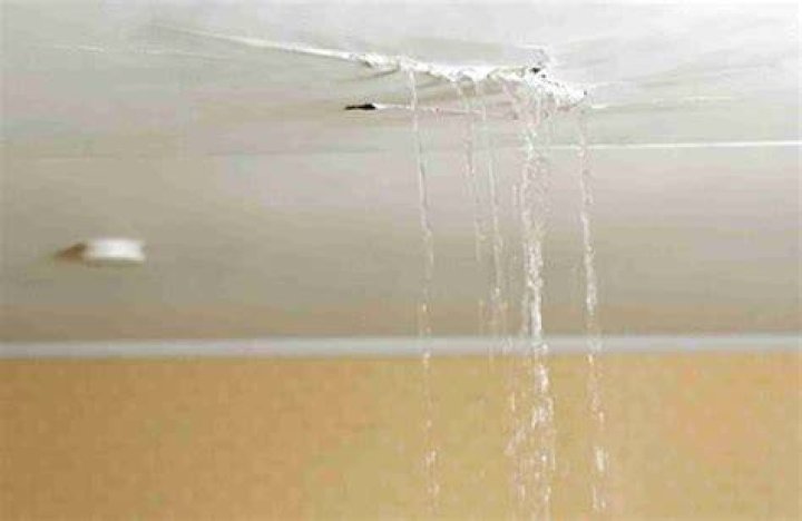 Is water leaking from ceiling bad?
